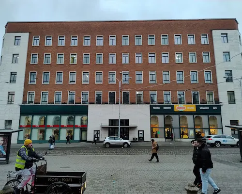 Palác Morava, sídlo terapeutické pracovny Psycholožky a psychoterapeutky Jitky Mahdalové